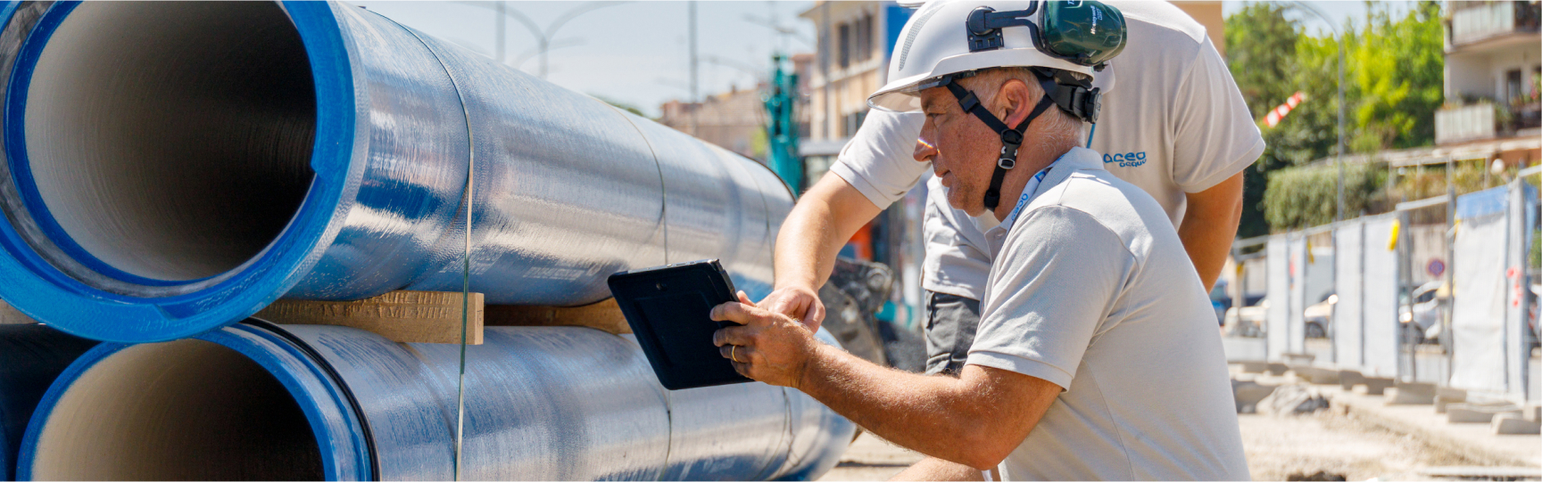 Operai di Acea Acqua al lavoro