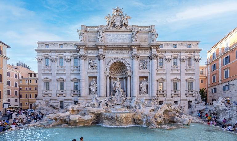 Fontana di trevi Fontana di trevi curata da Acea Acqua